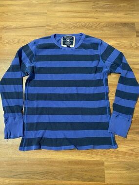 ✨8/$10. Bluenotes. Men’s Royal Blue & Navy Striped Long Sleeve Crew. Large